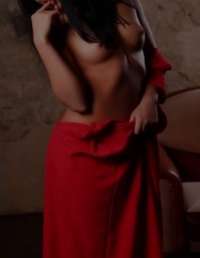 Sihirli Dokunuşlara Sahip Erdemli Escort Demet